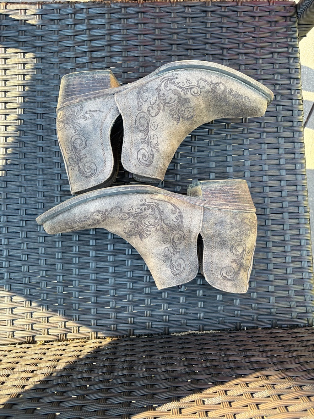 Roper Ava Laser Embossed Western Fashion Booties – Size 9.5